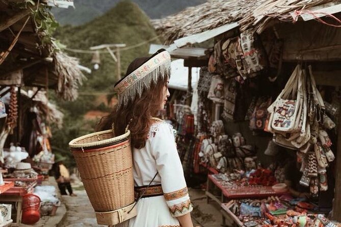 Sapa: Fansipan Cable, Cat Cat Village & Moana Instagram Tour - How to handle weather and timing