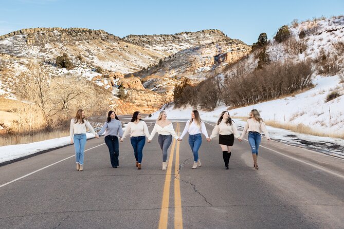 Scenic Photoshoot in Denver's Foothills - A good fit for couples and proposals