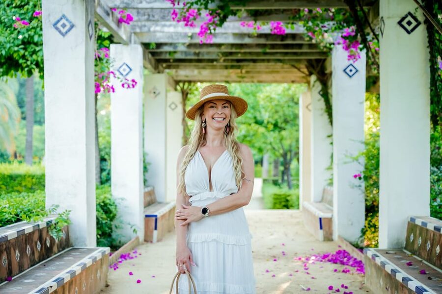 Seville: Professional Photoshoot - Communication, language, and flexibility