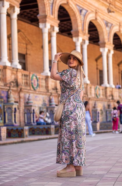 Seville: Professional Photoshoot at Plaza de España - Parque de María Luisa Adds Variety