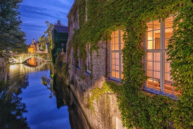 "Shades of Brugge" Photo Tour - 3hr private city tour & workshop - Making the most of the 8:00 pm start