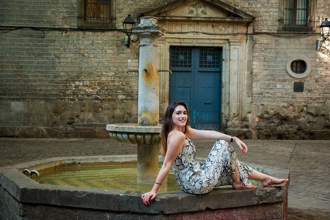 Sunny Barcelona Photoshoot - Parc de la Ciutadella brings in space and greenery