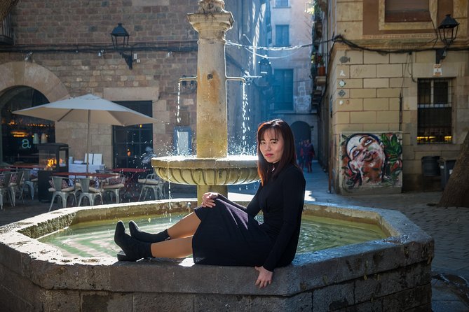 Sunny Barcelona Photoshoot - Arc de Triomf provides the grand finale