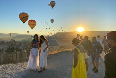Sunrise Balloon Watching Tour with Photographer in Goreme
