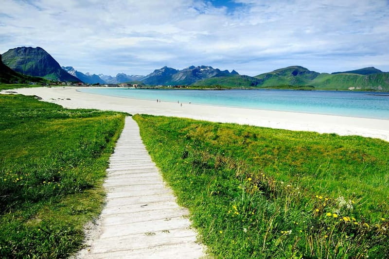 Svolvaer: Lofoten Gems Photo Tour - Reine, Hamnøy & Å - Reine and the view across Reinefjord
