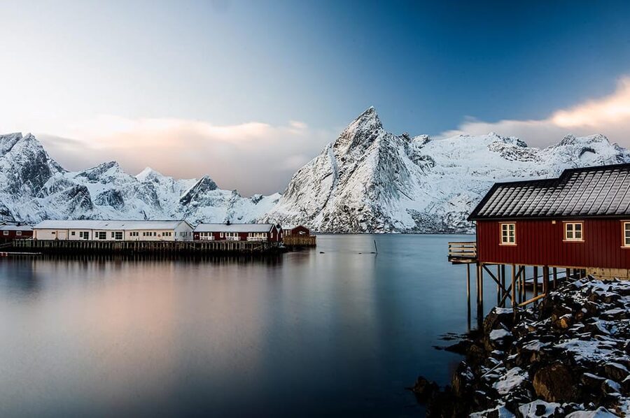 Svolvær: Reine, Hamnøy, Sakrisøy: Photographer’s Dream Tour - Ramberg Beach changes the pace