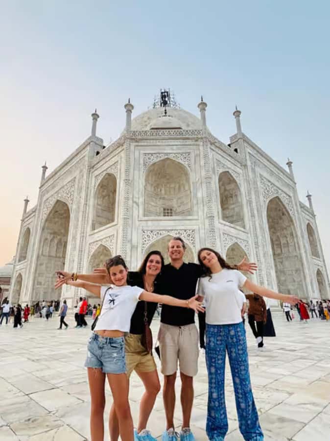 Taj Mahal Professional Photography or Guide Sunrise Tour - The guided visit beyond the famous front view