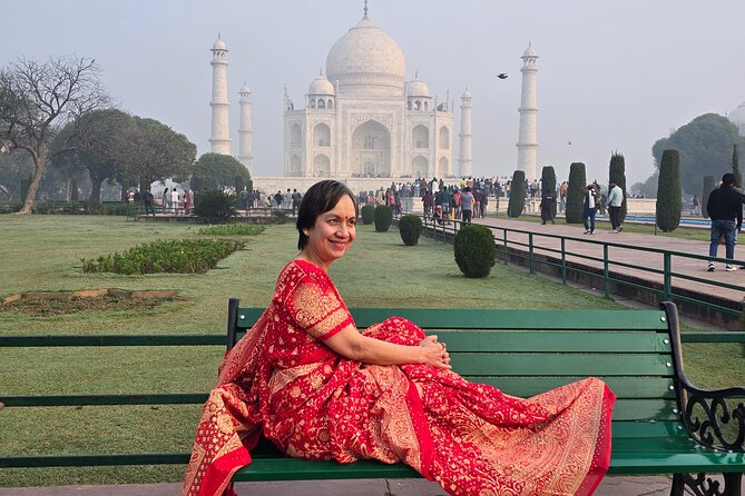 Taj Mahal Tour With Professional Photographer With Rental Saree - Agra Fort, with an optional-status question