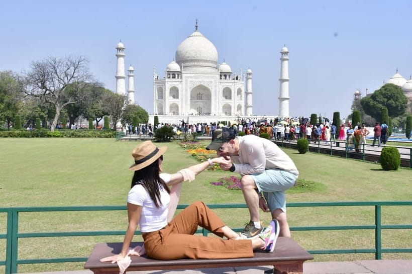 Taj Mahal with Professional Photoshoot - Key points at a glance