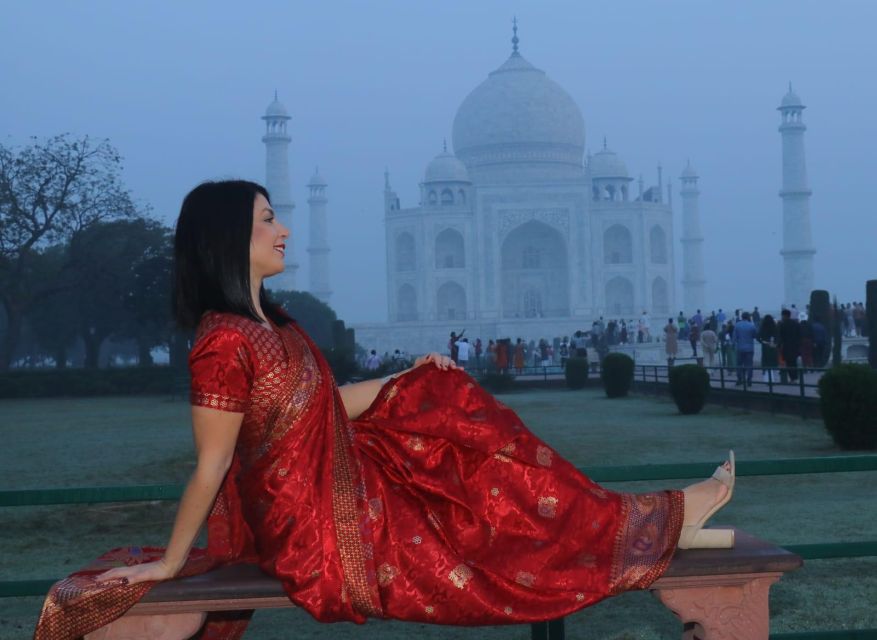 Taj Mahal with Professional Photoshoot - Adding Agra Fort, lunch, and printed photos