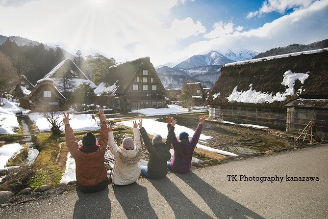 Takayama and Shirakawago/Photoshoot by professional photographer - Takayama old town rewards a slow street walk