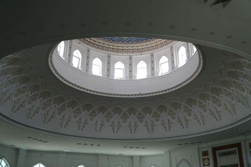 Tashkent: City Tour with Pro Photography, Lunch & Dinner - The Grand Duke’s palace and the Monument of Courage