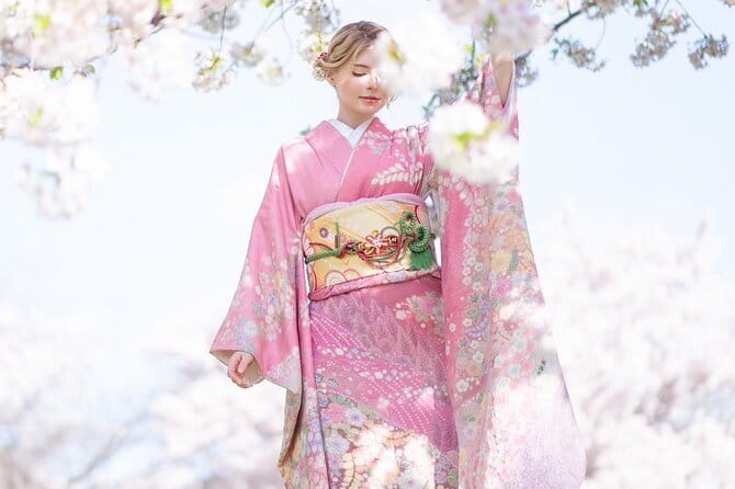 Tokyo Authentic Kimono Rental in Asakusa with Photography Option - Why Asakusa is the right place for a kimono outing