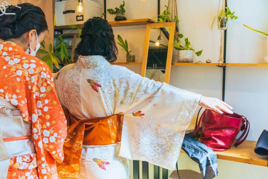 Tokyo: Kimono Dressing, Walking, and Photography Session - Key points to know before booking
