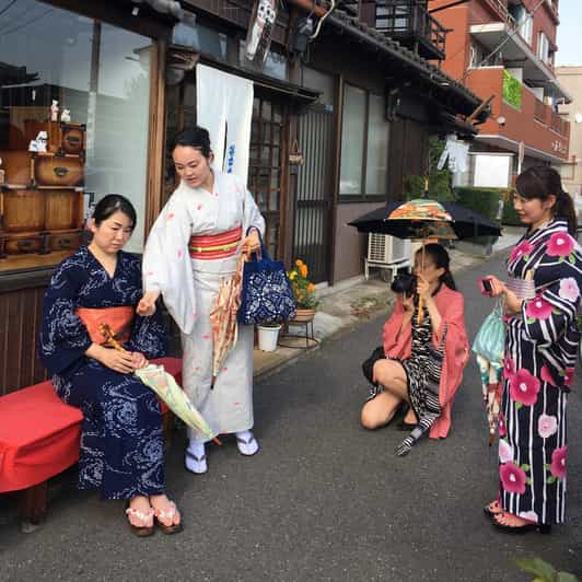 Tokyo: Kimono Dressing, Walking, and Photography Session - What you receive from the iPhone photography
