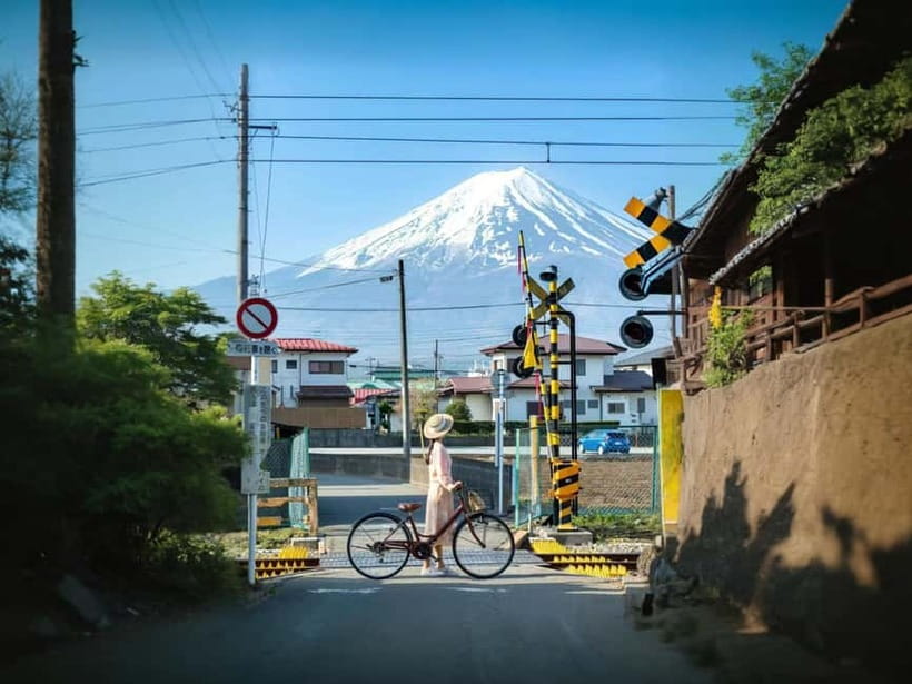 Tokyo: Mt. Fuji & Lake Kawaguchi Instagram Full Day Trip - Weather, photography, and realistic expectations