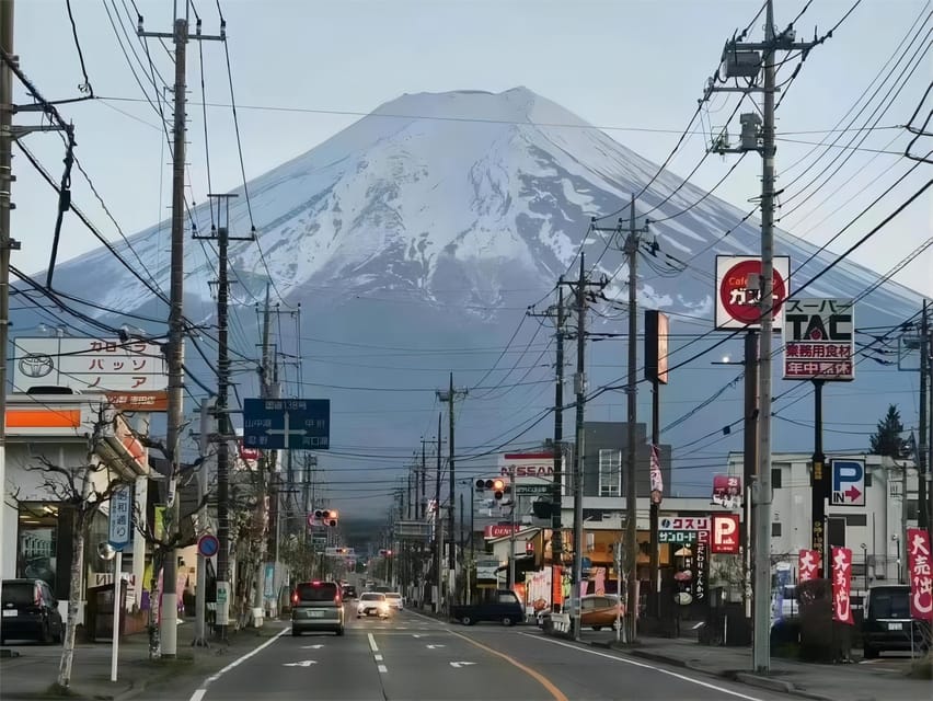 Tokyo: Mt. Fuji & Lake Kawaguchi Instagram Full Day Trip - The LAWSON Lake Kawaguchi photo stop
