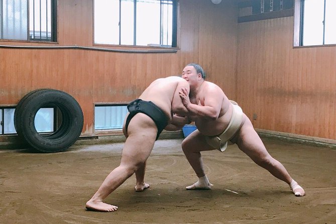 Tokyo Ryogoku Sumo Morning Practice + Photo Shoot with Wrestlers - How much explanation will you receive?