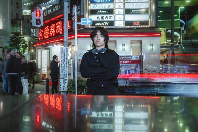 Tour with Pro Tokyo Photographer and take Edgy Unique Portraits - Posing Help for People Who Feel Awkward on Camera