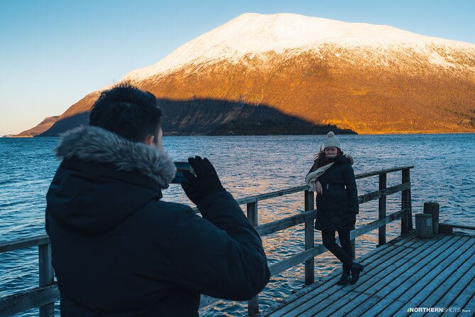 Tromsø: Day trip to the island of Sommarøy through the Fjords - What the photography service really means