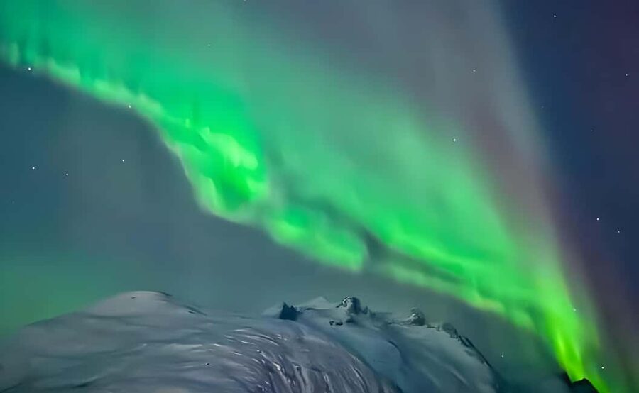 Tromsø: Northern Lights Bus Tour with Free Photography - Why a Bus Can Beat a Fixed Viewing Spot