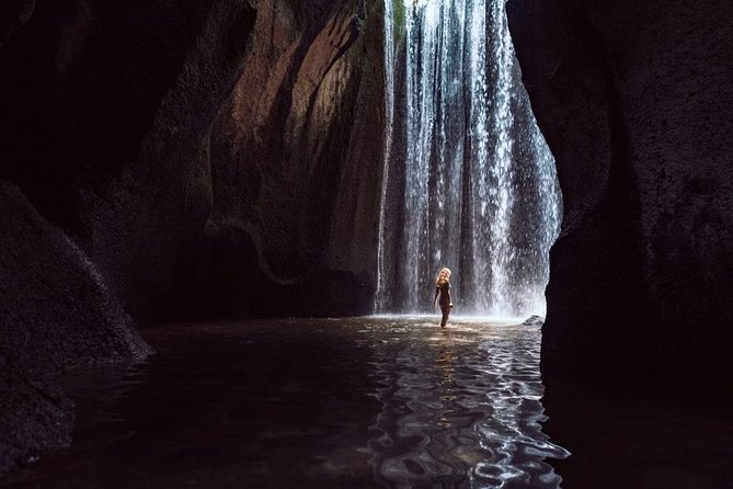 Ubud Instagram: Waterfall Tours - A short look at Ubud Palace