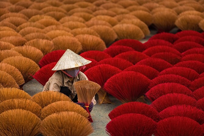 Ultimate Quang Phu Cau Photo Experience - Photographing the red incense drying area