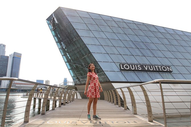 Vacation Photographer in Singapore - Meeting at Louis Vuitton on Marina Bay