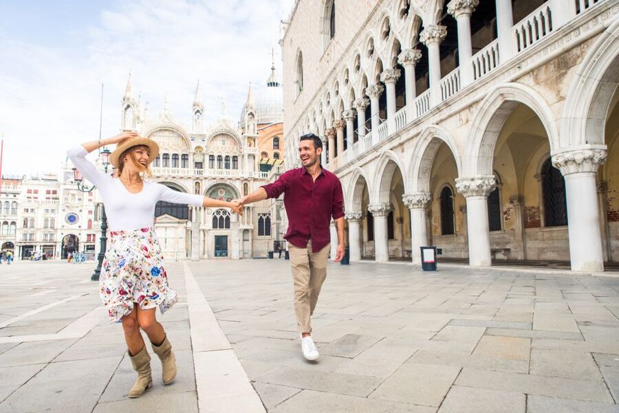 Venice: Photoshoot at Piazza San Marco and the Canals - How the 30-minute session works