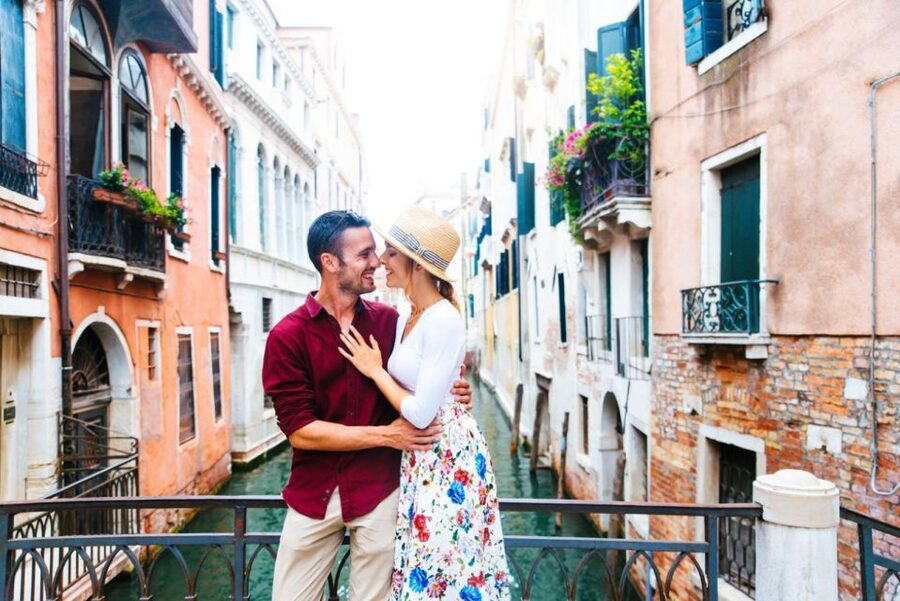 Venice: Photoshoot at Piazza San Marco and the Canals - What the session feels like for different groups