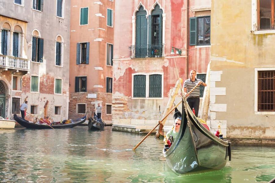 Venice: St Mark’s, Rialto & Instagrammable Gems Walking Tour - Scuola Grande di San Marco and striking façades