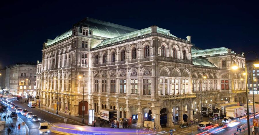 VIENNA AT NIGHT: PRIVATE PHOTO TOUR - Why Vienna at night works so well for photography