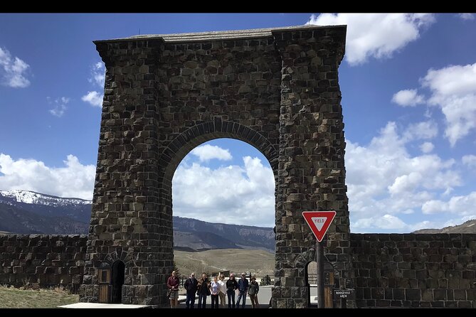 Yellowstone Wildlife and Photo Tours “Upper Loop” Tour From Cody - Mammoth Hot Springs gives you history and geology