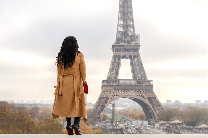 Your best pictures in Paris 1h Private photoshoot - Starting at Trocadéro with the Eiffel Tower in view